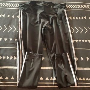 Adidas women's size large, 7/8 Length. EUC
